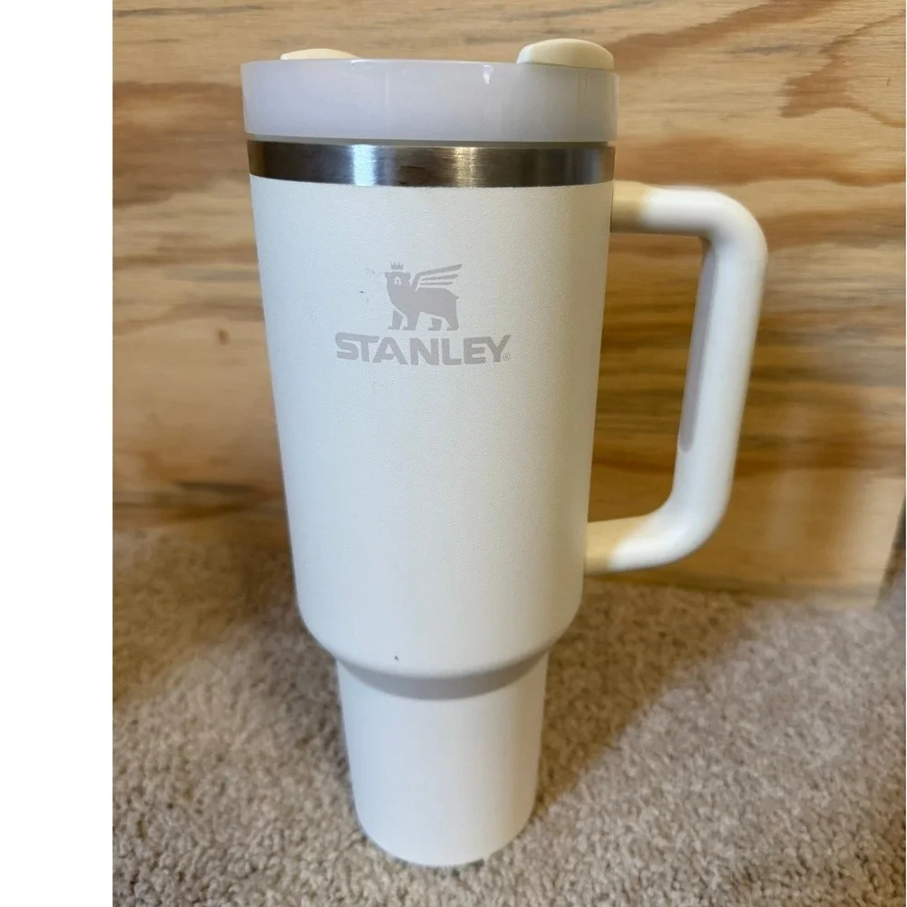 Stanley 40oz‎ Cream Tumbler Handle With Lid Cup Insulated